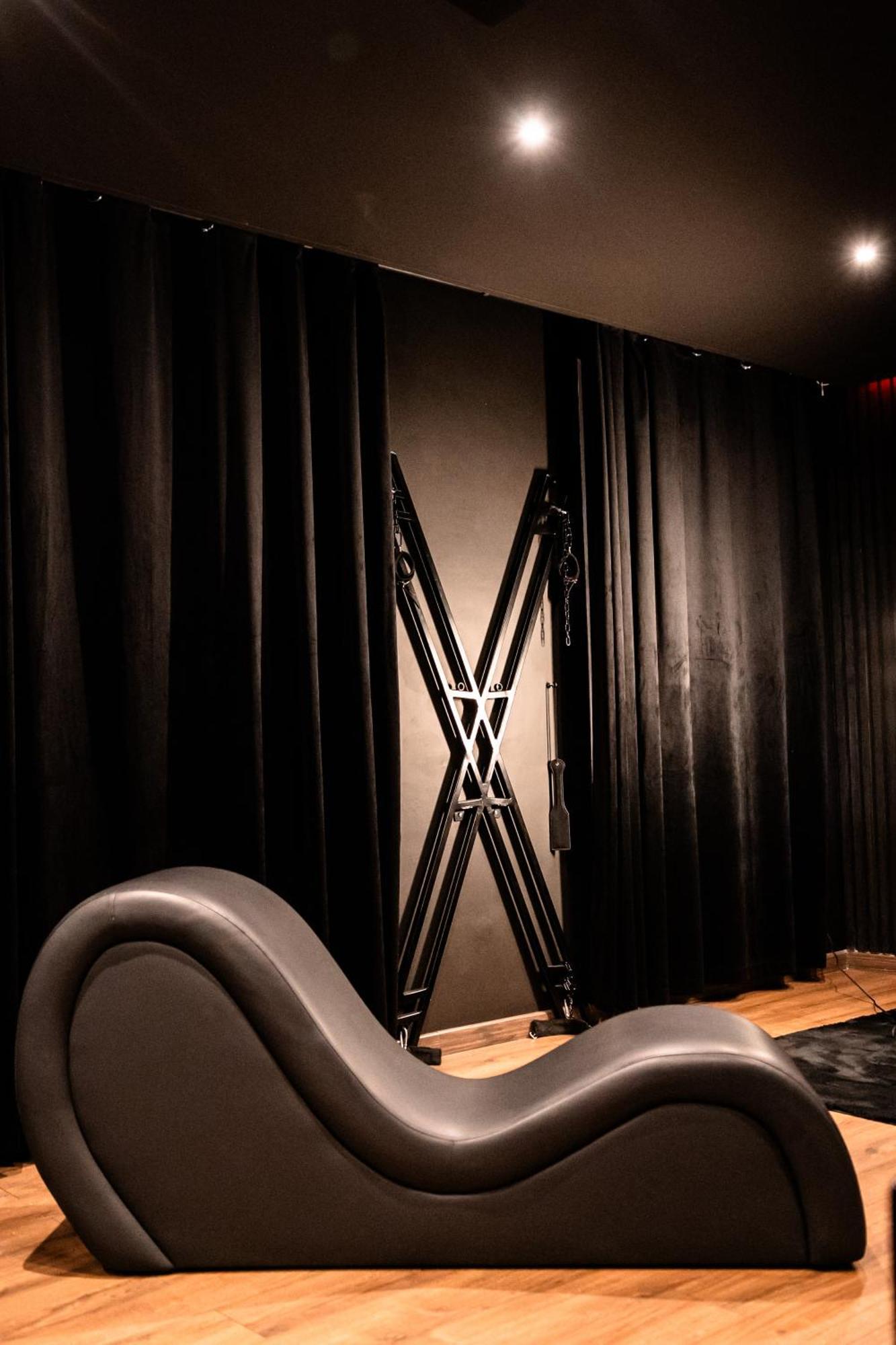 Blackroom Suite De Luxe 50 Nuances De Grey ル・アーヴル エクステリア 写真